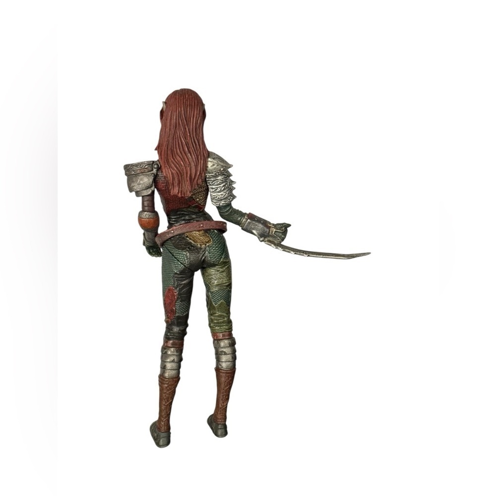 McFarlane Toys Ultima Online Captain Dasha 6” Action Figure - Picture 2 of 6